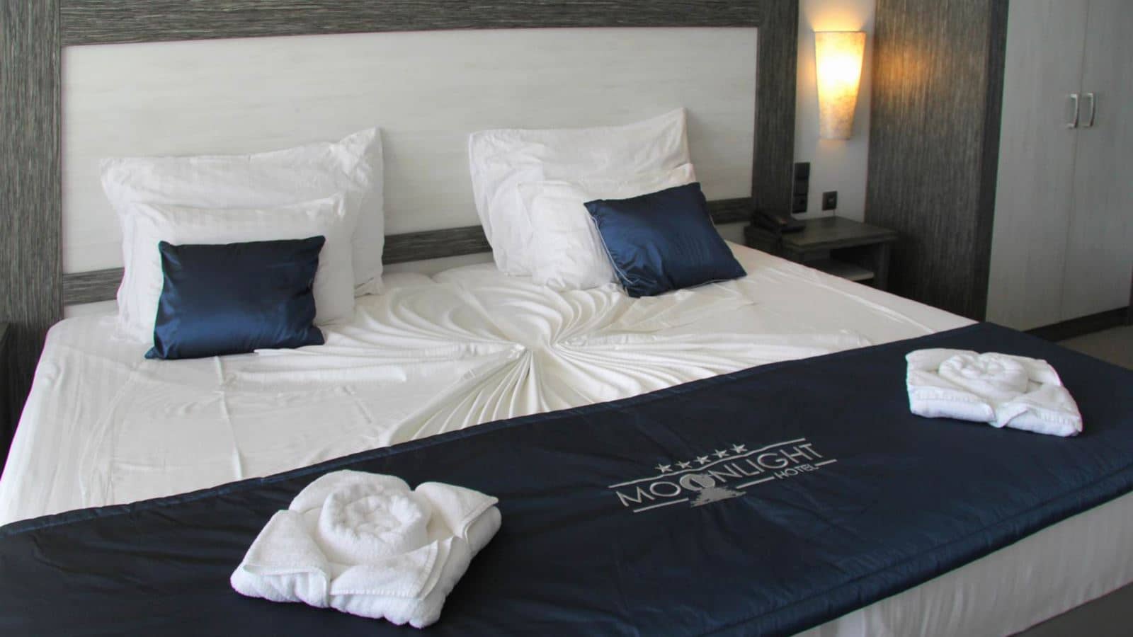 rooms-singleuse-standard-room-seaview-balcony