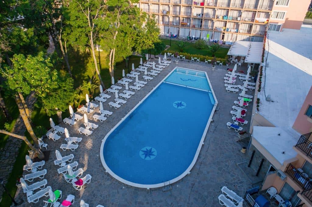 pools-outdoor-pool