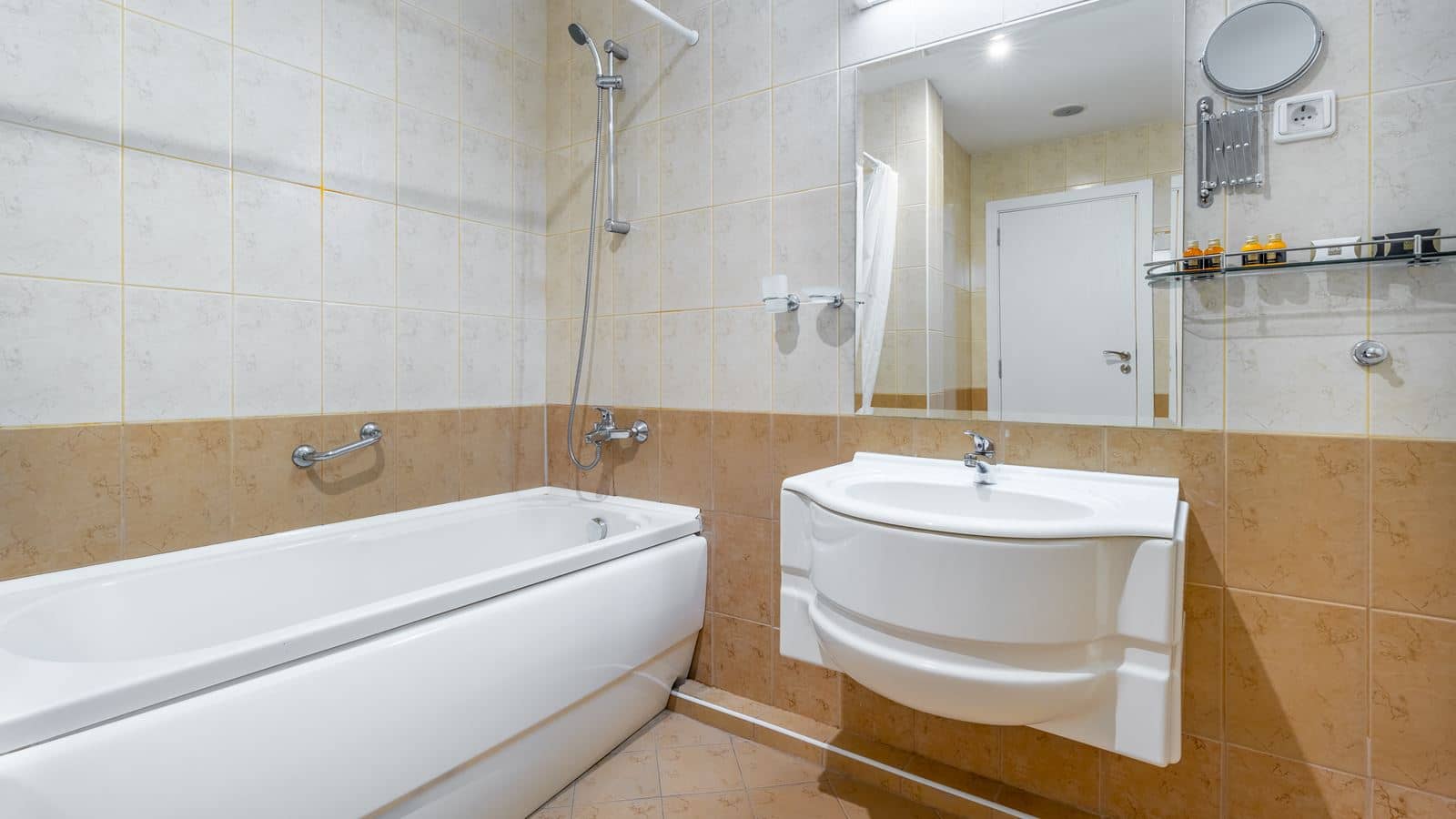 rooms-suite-room