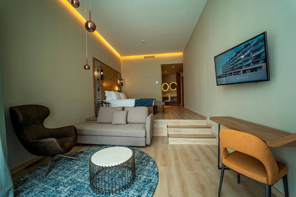 rooms-double-premium-room--lateralsea-view-balcony-or-terrace-