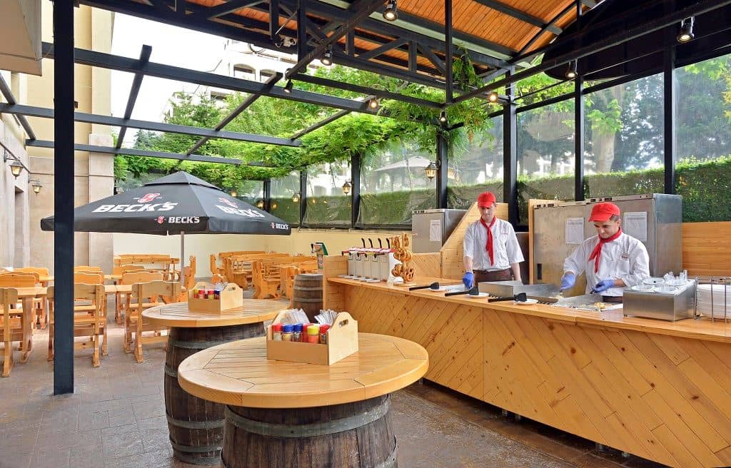 bars-der-biergarten-from-mid-may-until-end-sept