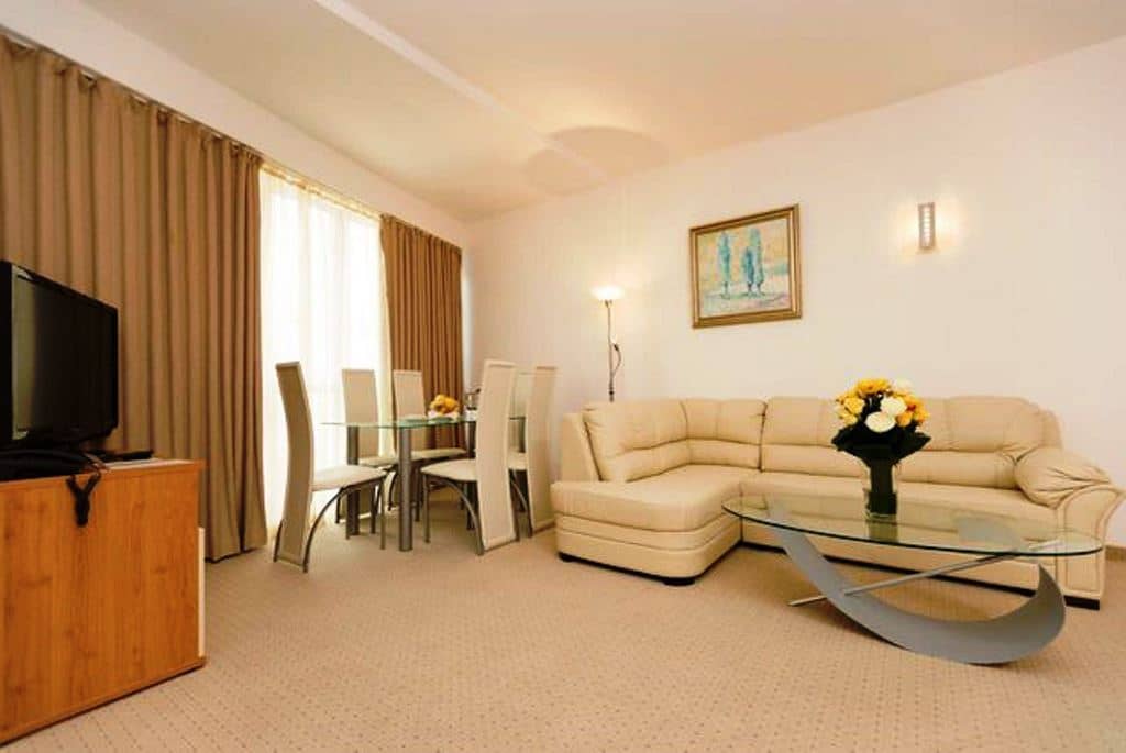 rooms-two-bedroom-suite-sea-view
