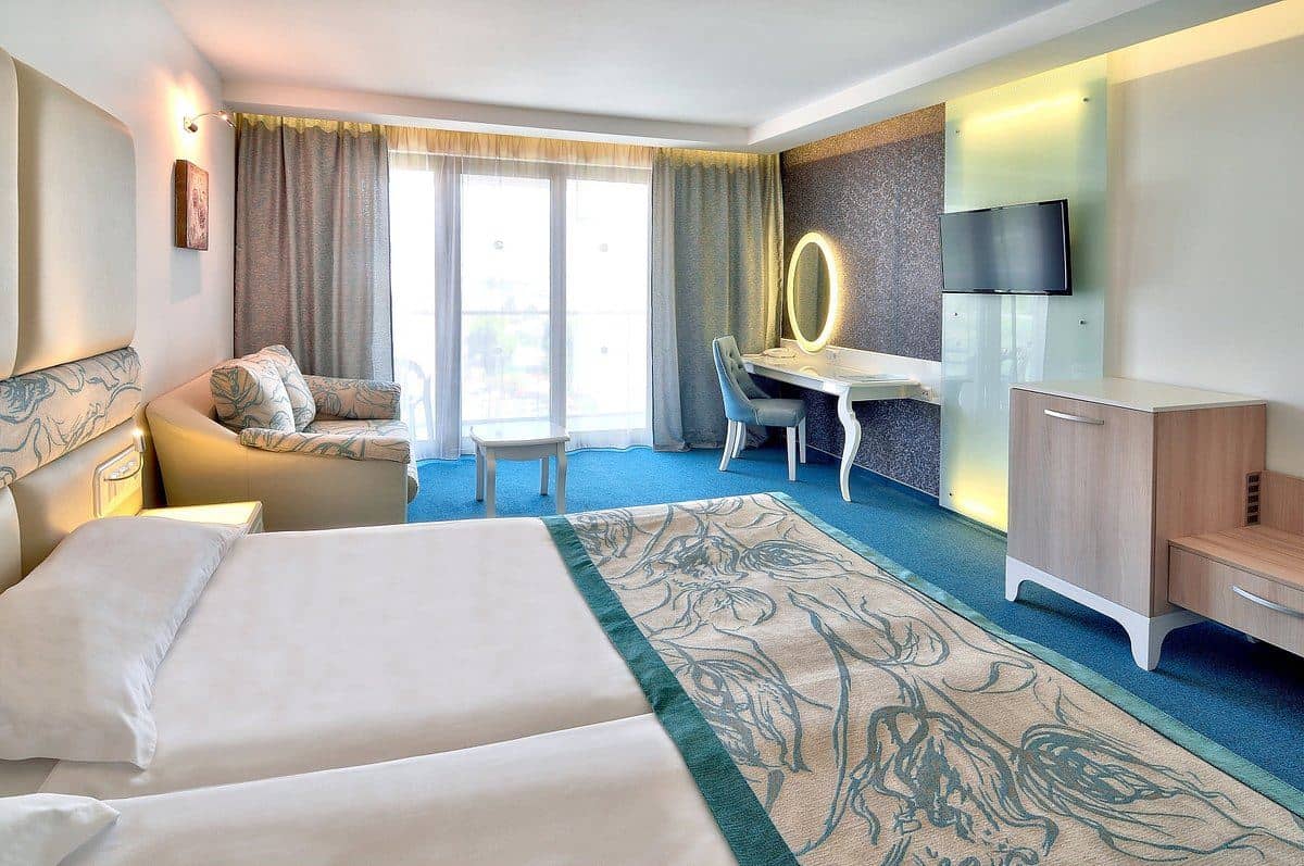 rooms-double-room-with-sea-side-view