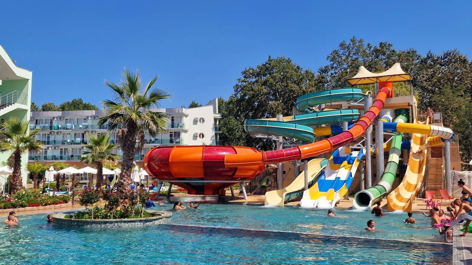 water-park-water-park