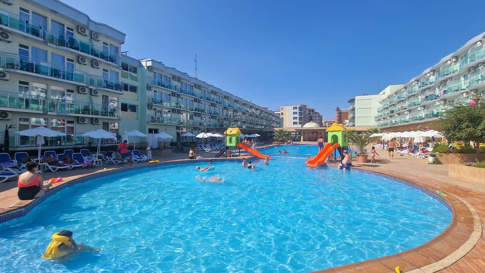 pools-outdoor-childrens-pool