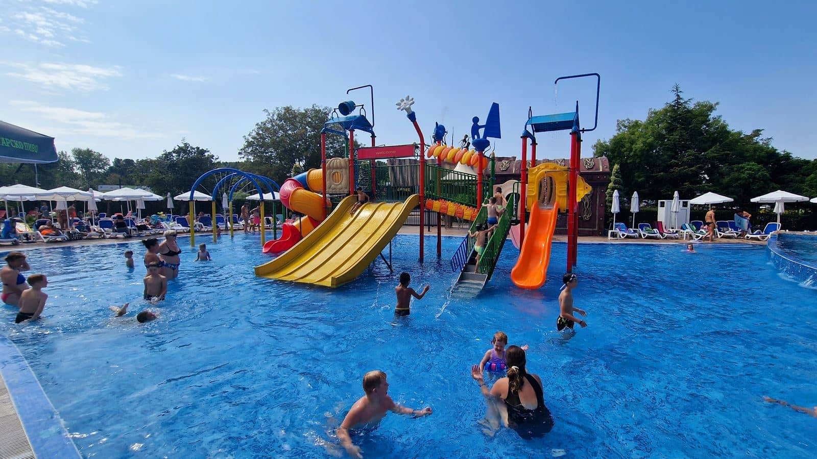 pools-outdoor-childrens-pool