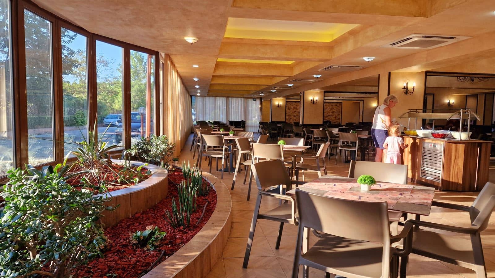 restaurants-restaurants