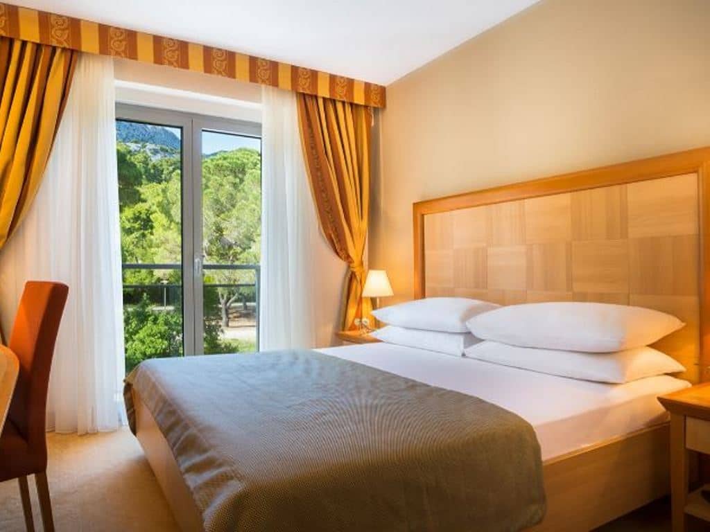 rooms-twin-standard-room