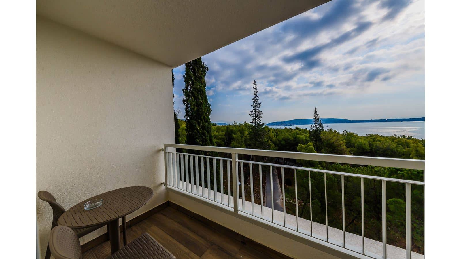 rooms-new-superior-room-seaside