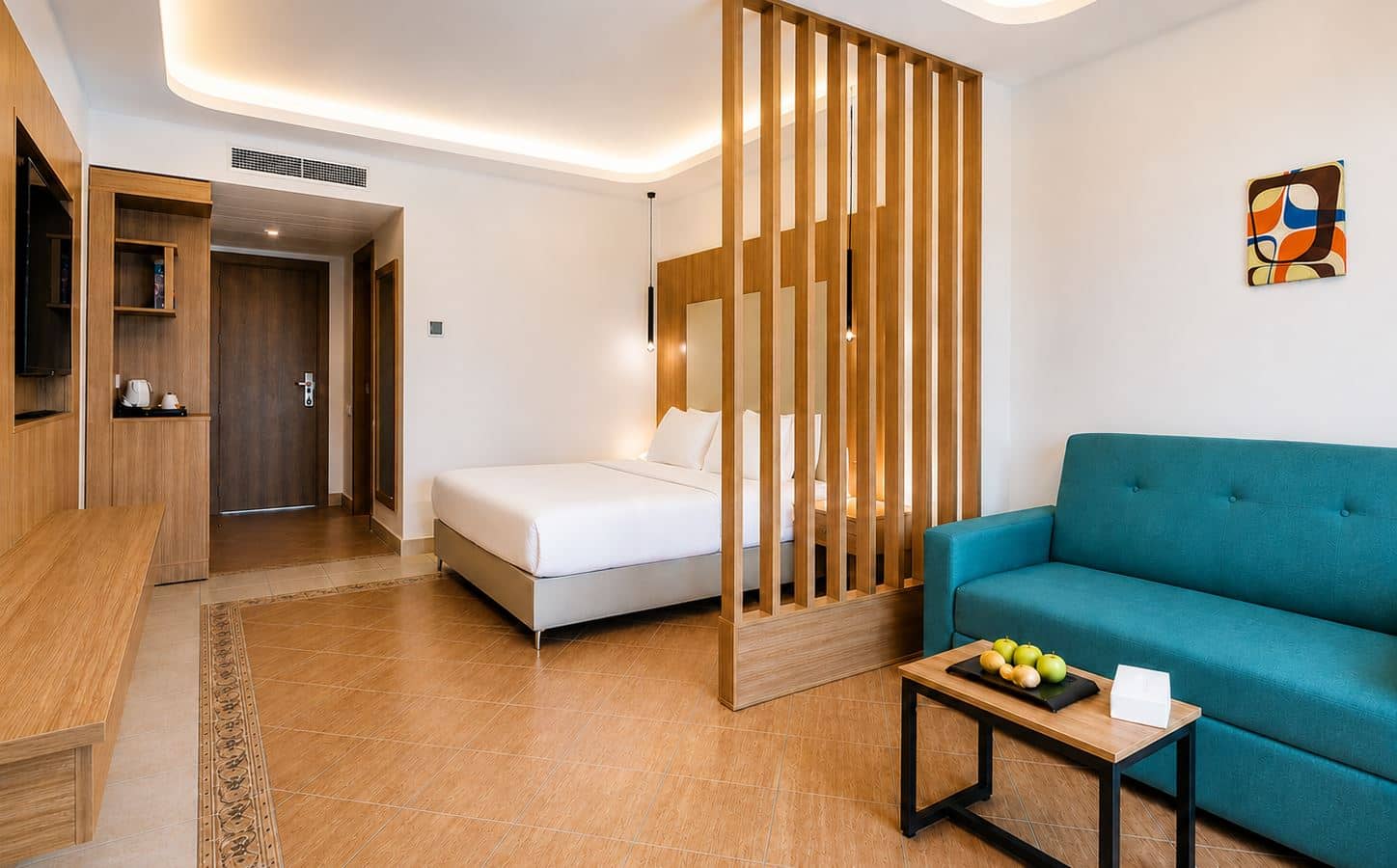 rooms-club-royal-regency-side-sea