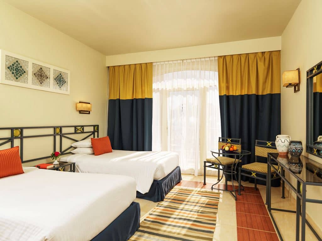 rooms-deluxe-room