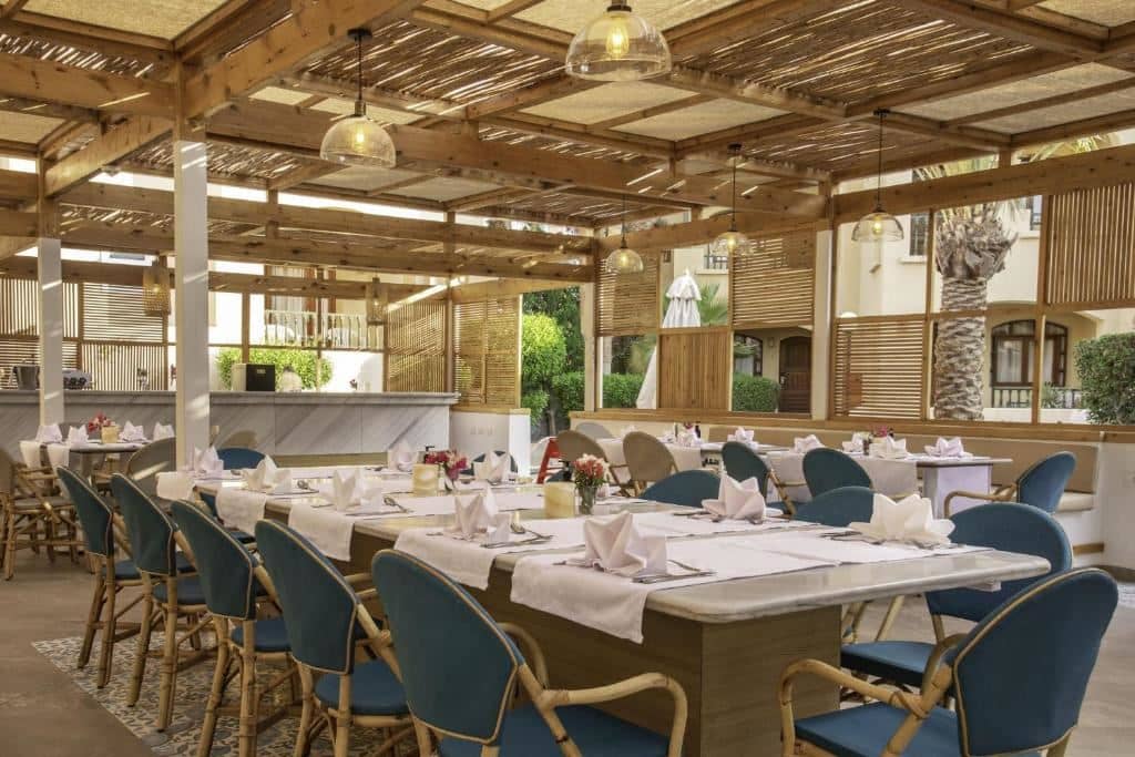 restaurants-restaurants