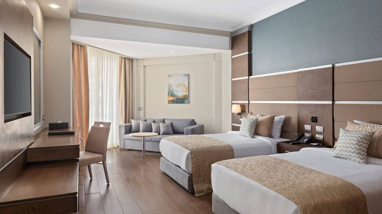 rooms-main-building-superior-swim-up-room