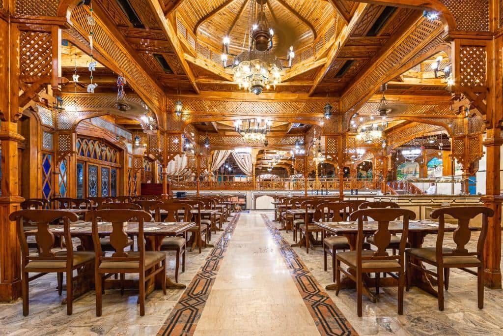 restaurants-restaurants