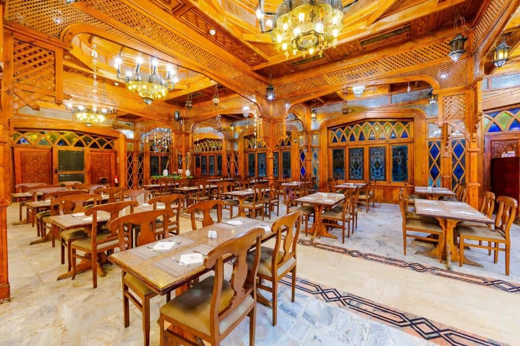 restaurants-restaurants