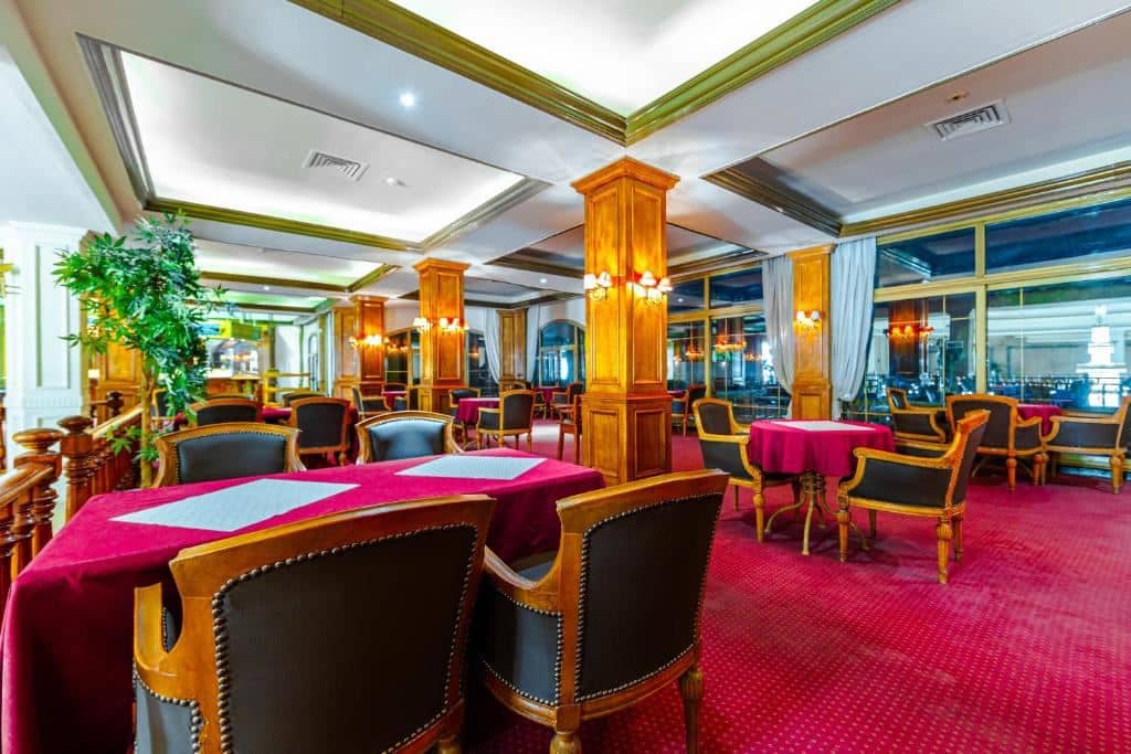 restaurants-restaurants