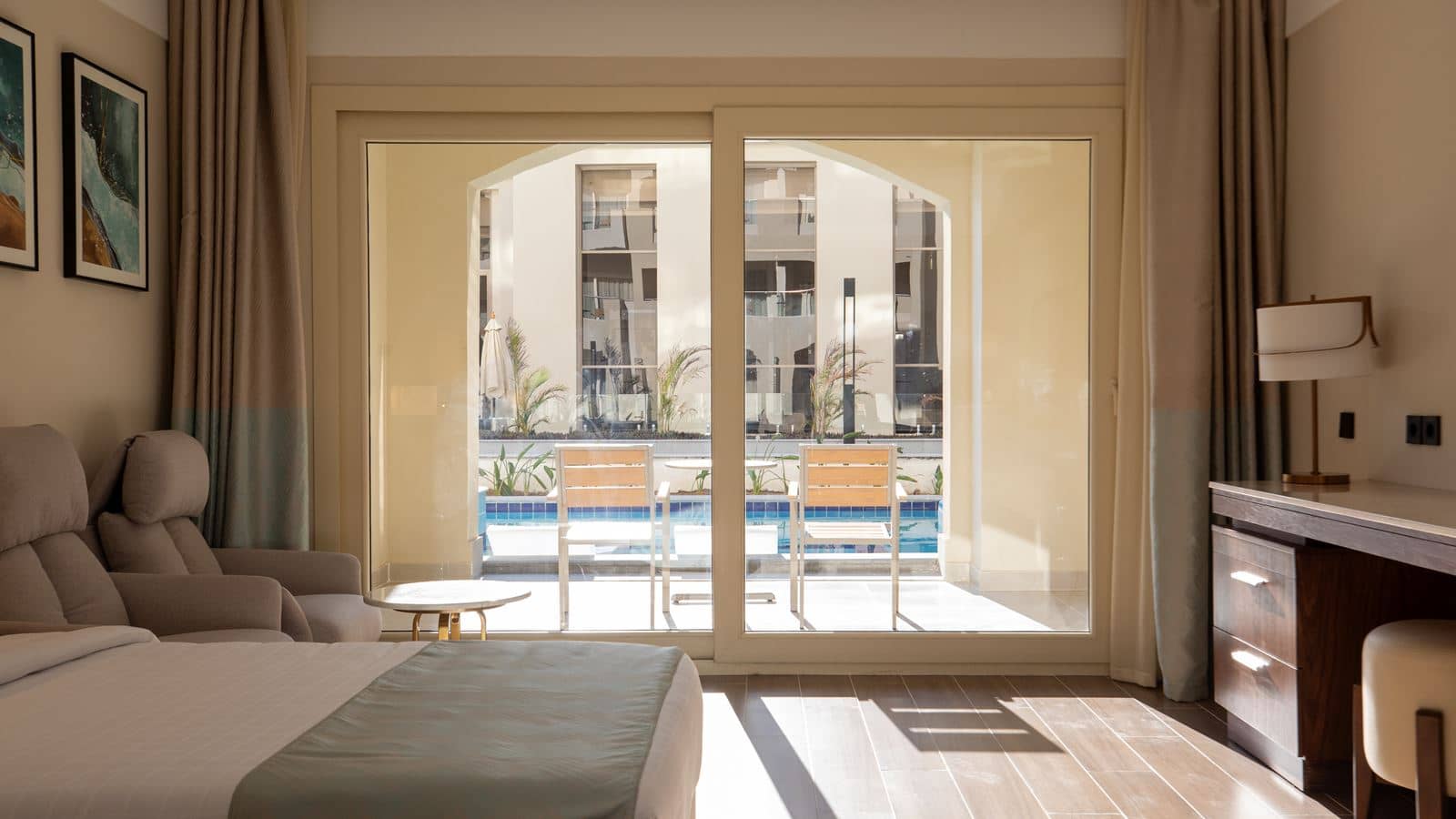 rooms-coral-swim-up-superior-+18