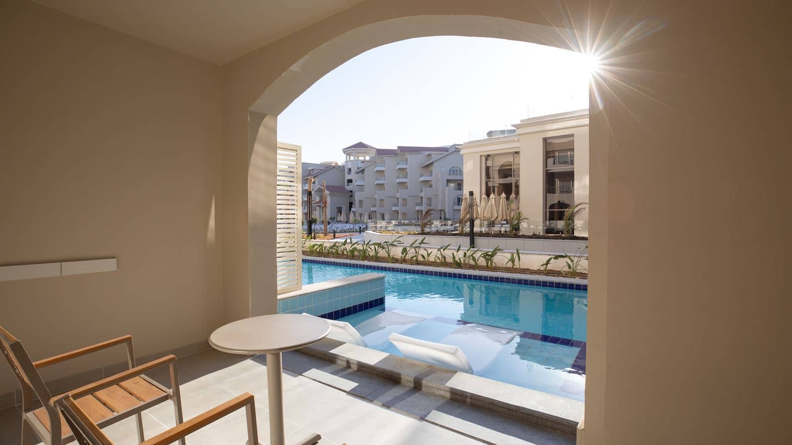 rooms-coral-swim-up-superior-+18