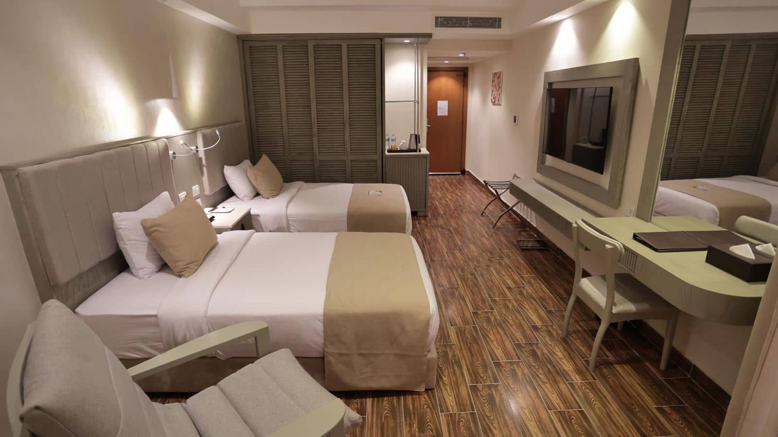 rooms-standard-room-garden-view