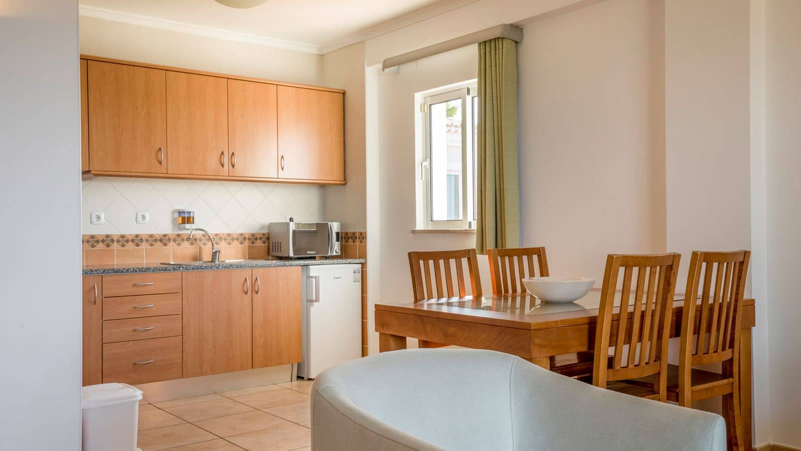 rooms-1l--1bedroom-apartment-side-sea-view