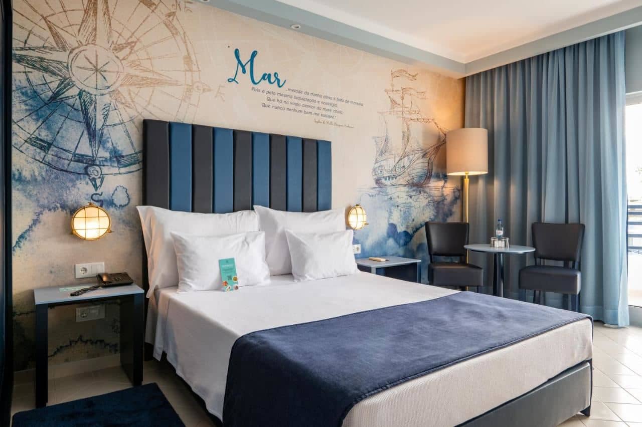 rooms-pd--pool-view-room