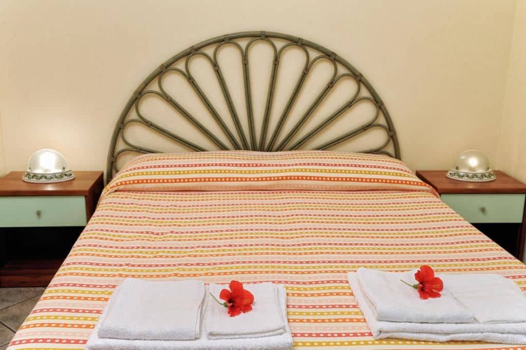 rooms-standard-room