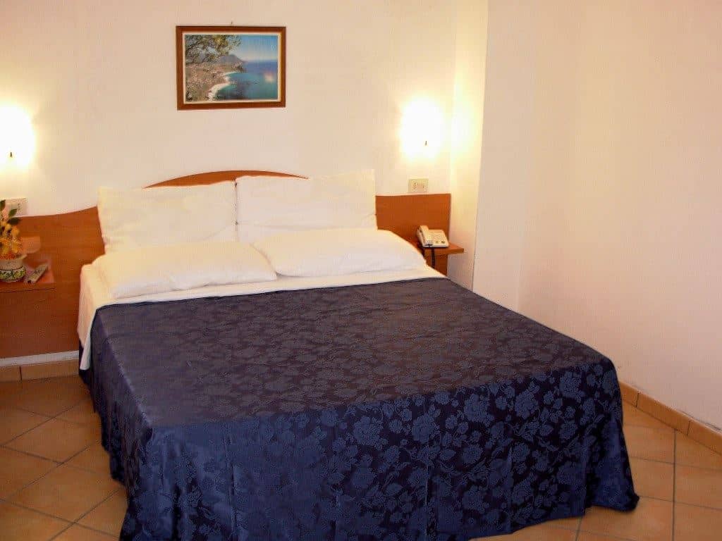 rooms-family-room