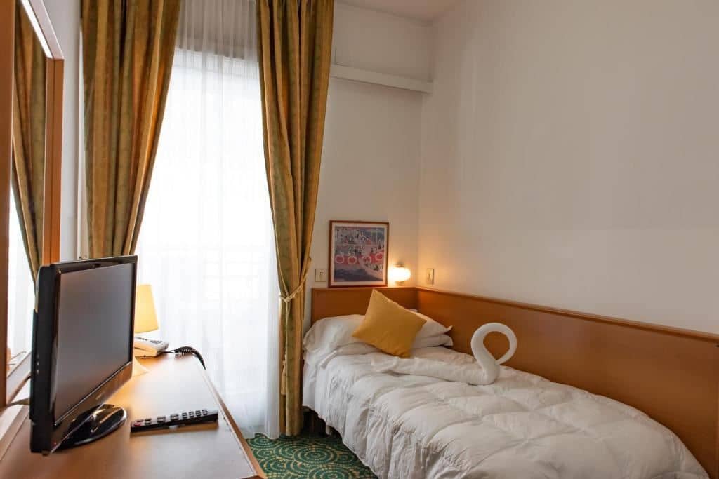 rooms-single-room