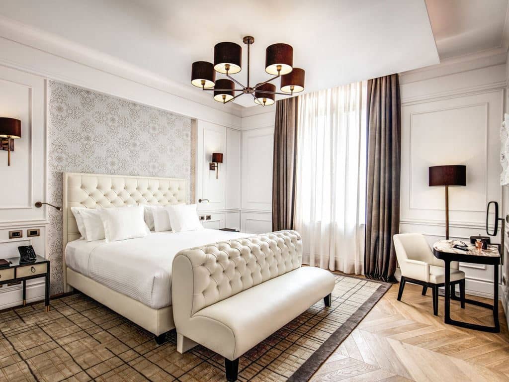 rooms-suite-with-terrace