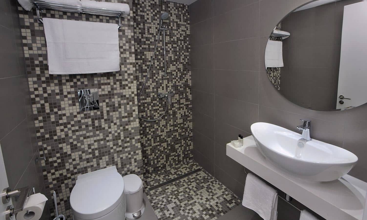 rooms-room-superior-seaview