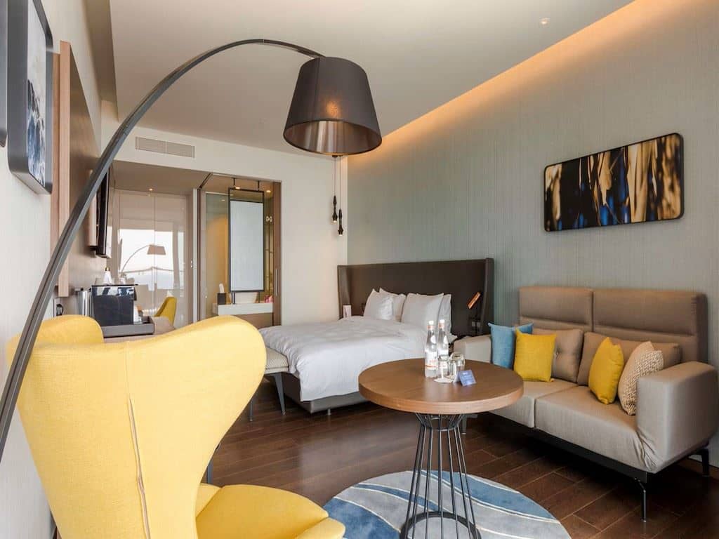 rooms-singleuse-premium-room-seaview-balcony-or-terrace