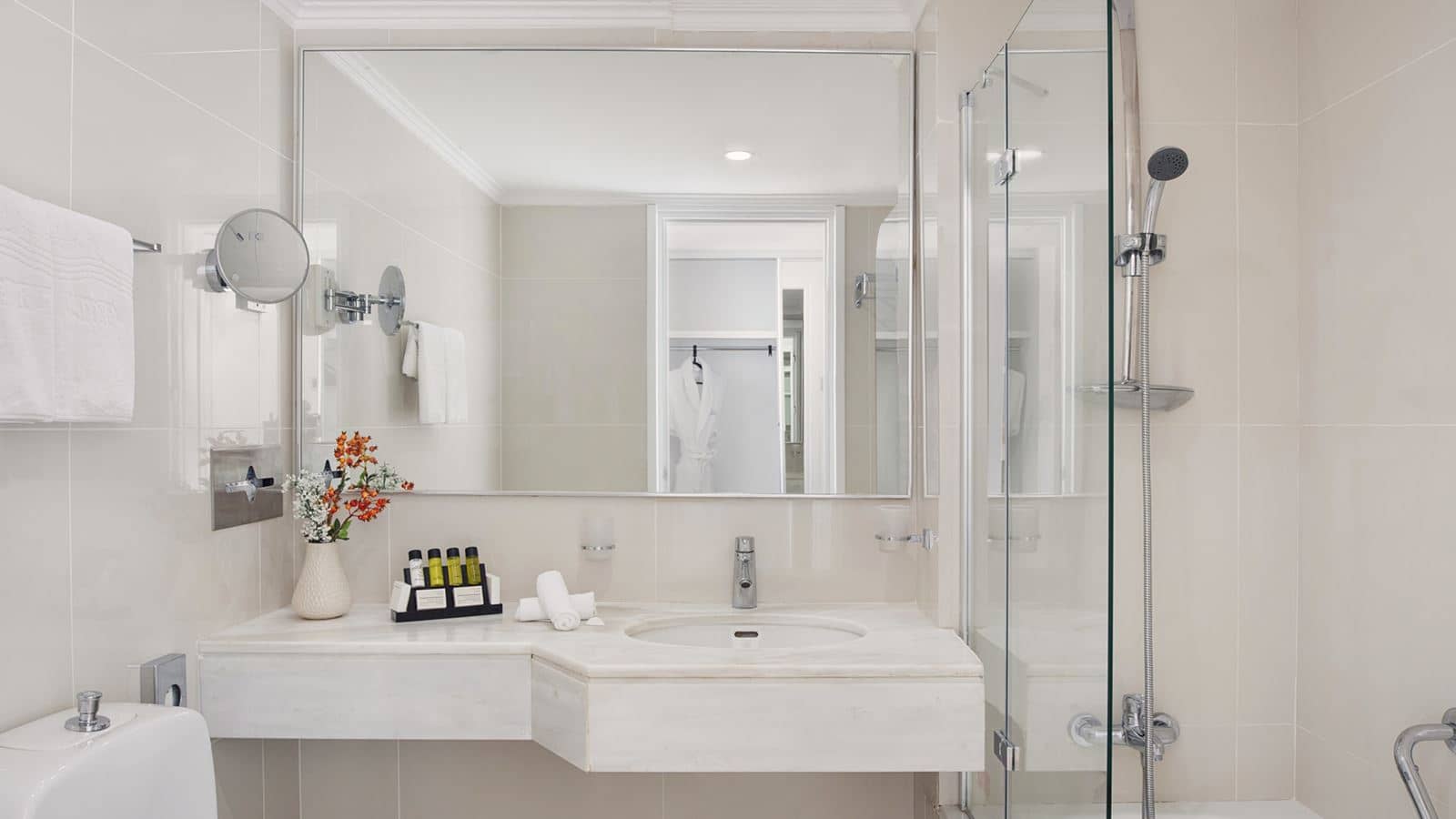 rooms-standard-studio-seaview-balcony