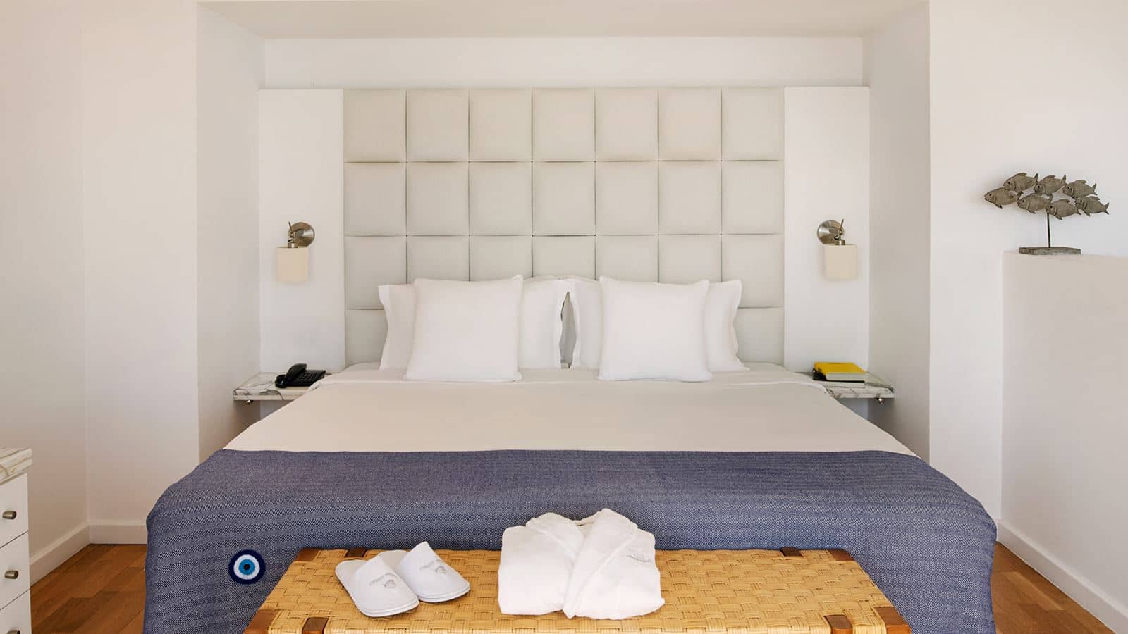 rooms-suite-seaview-balcony