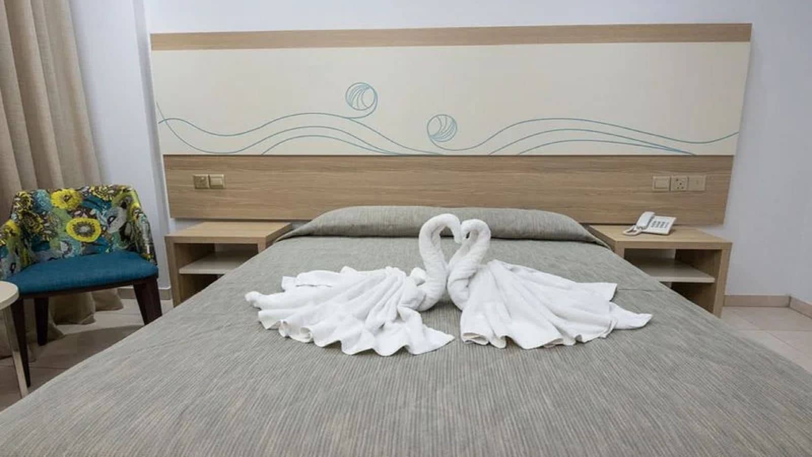 rooms-superior-room