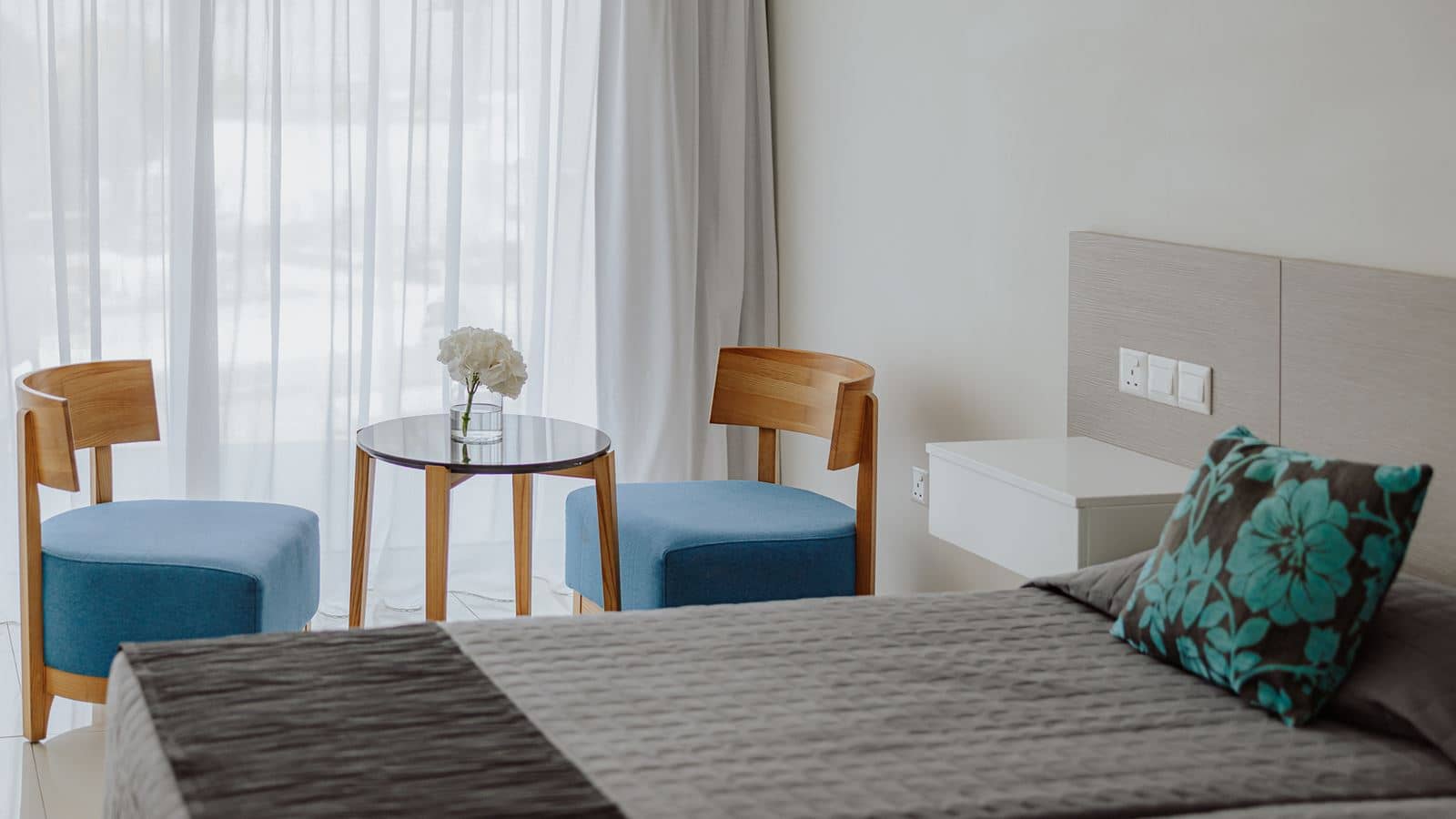 rooms-twin-inland-view