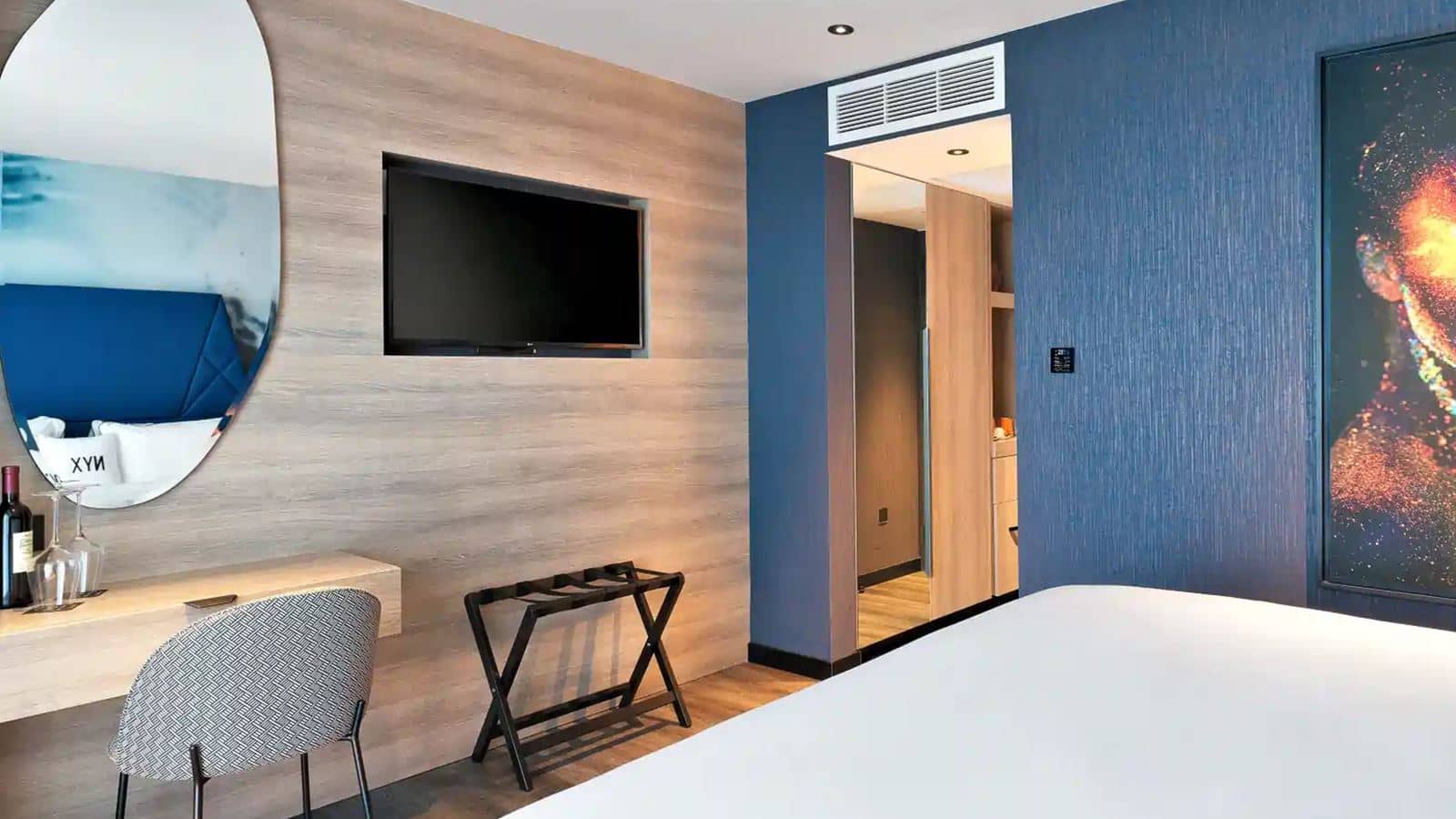 rooms-double-design-room-sea-ront