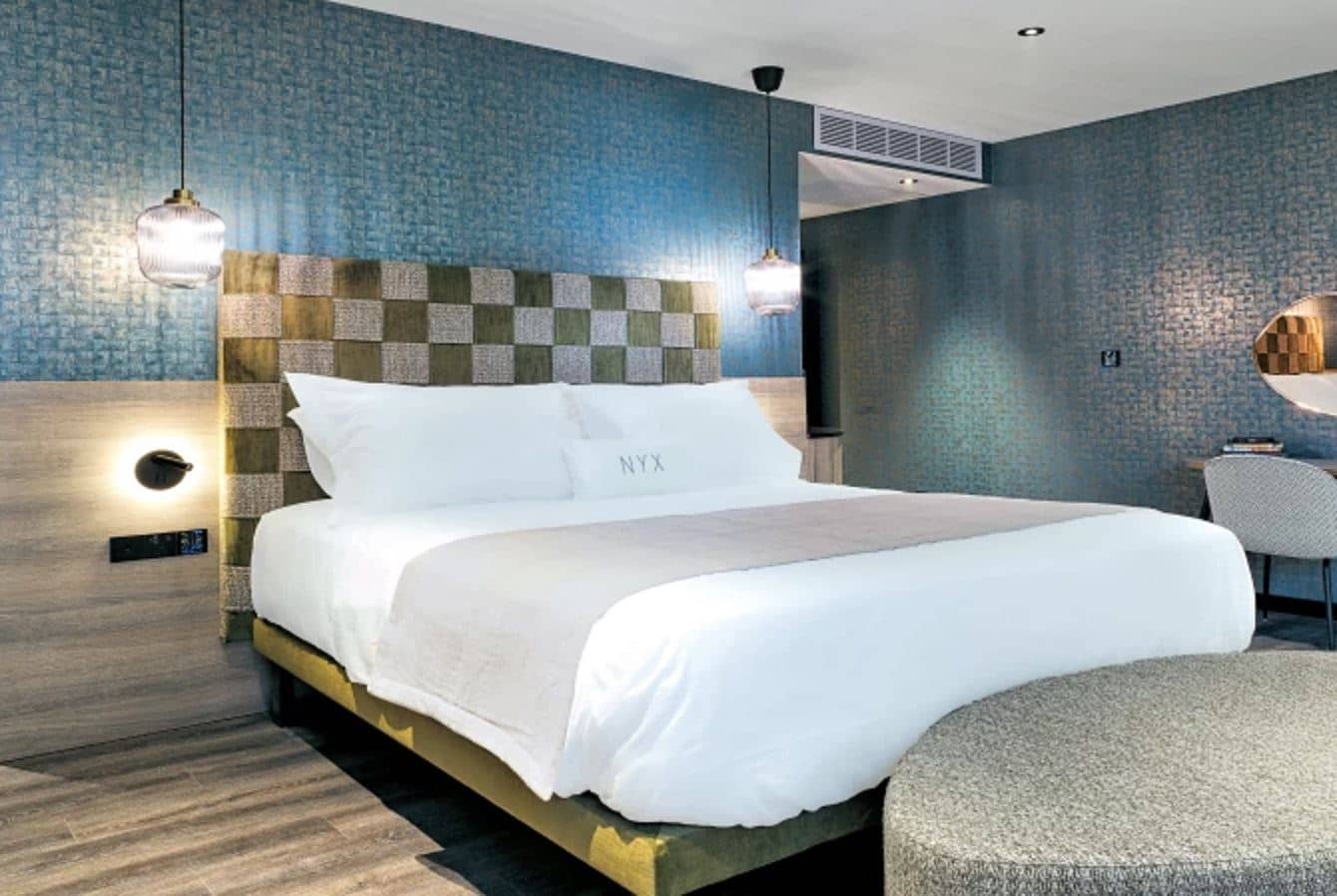 rooms-heavenly-suite-sea-front