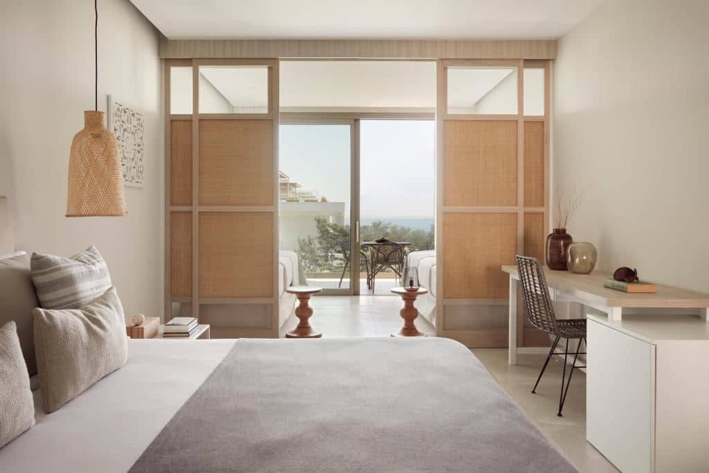 rooms-family-room-inland
