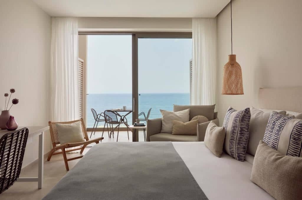 rooms-double-room-sea-view-balcony