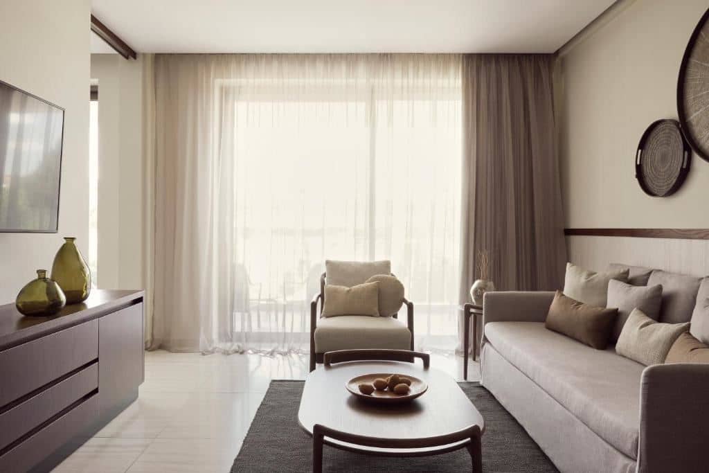 rooms-luxury-suite
