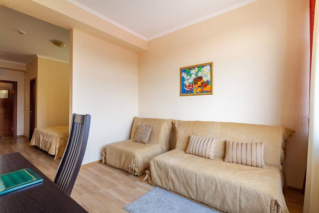 rooms-suite-without-balcony