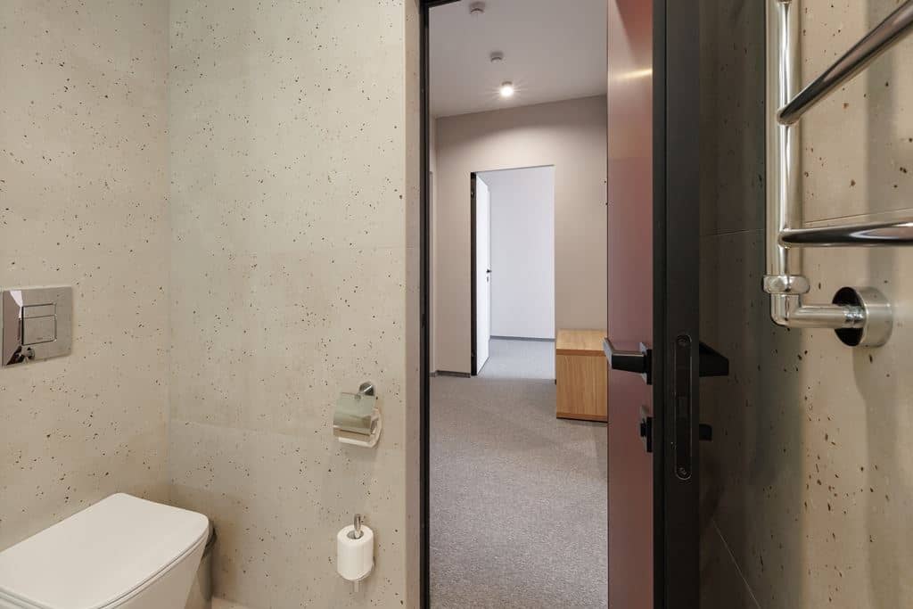 rooms-luxe-with-balkony