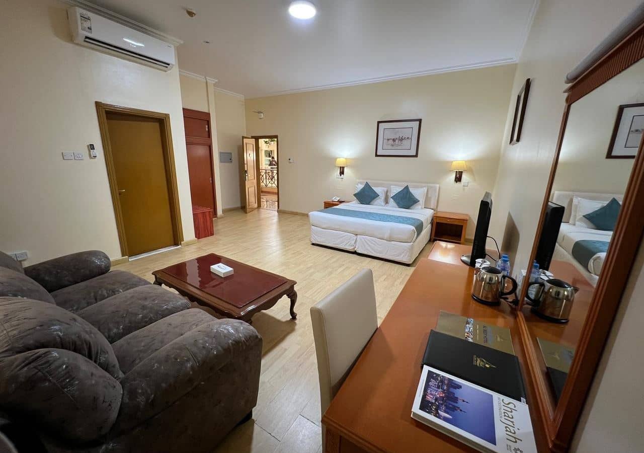 rooms-superior-room