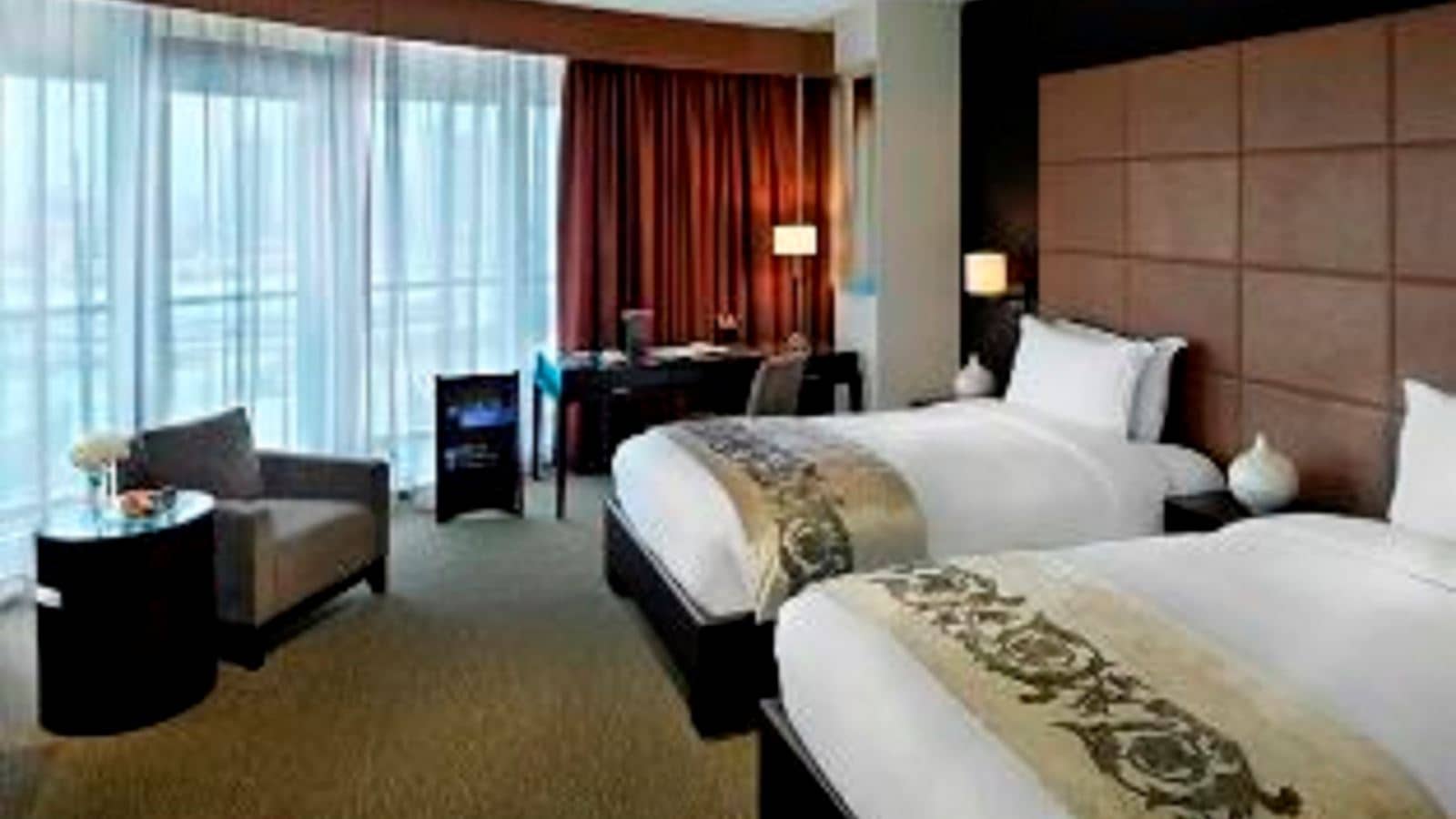 rooms-deluxe-room