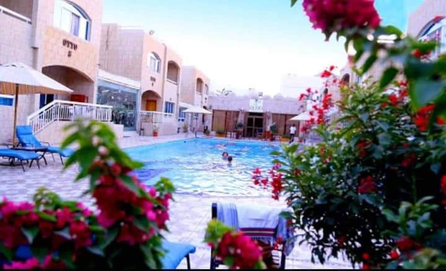 pools-outdoor-pool
