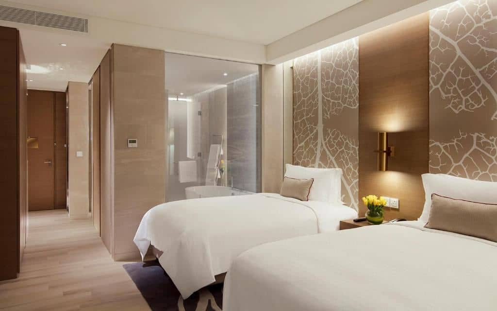 rooms-city-view-room