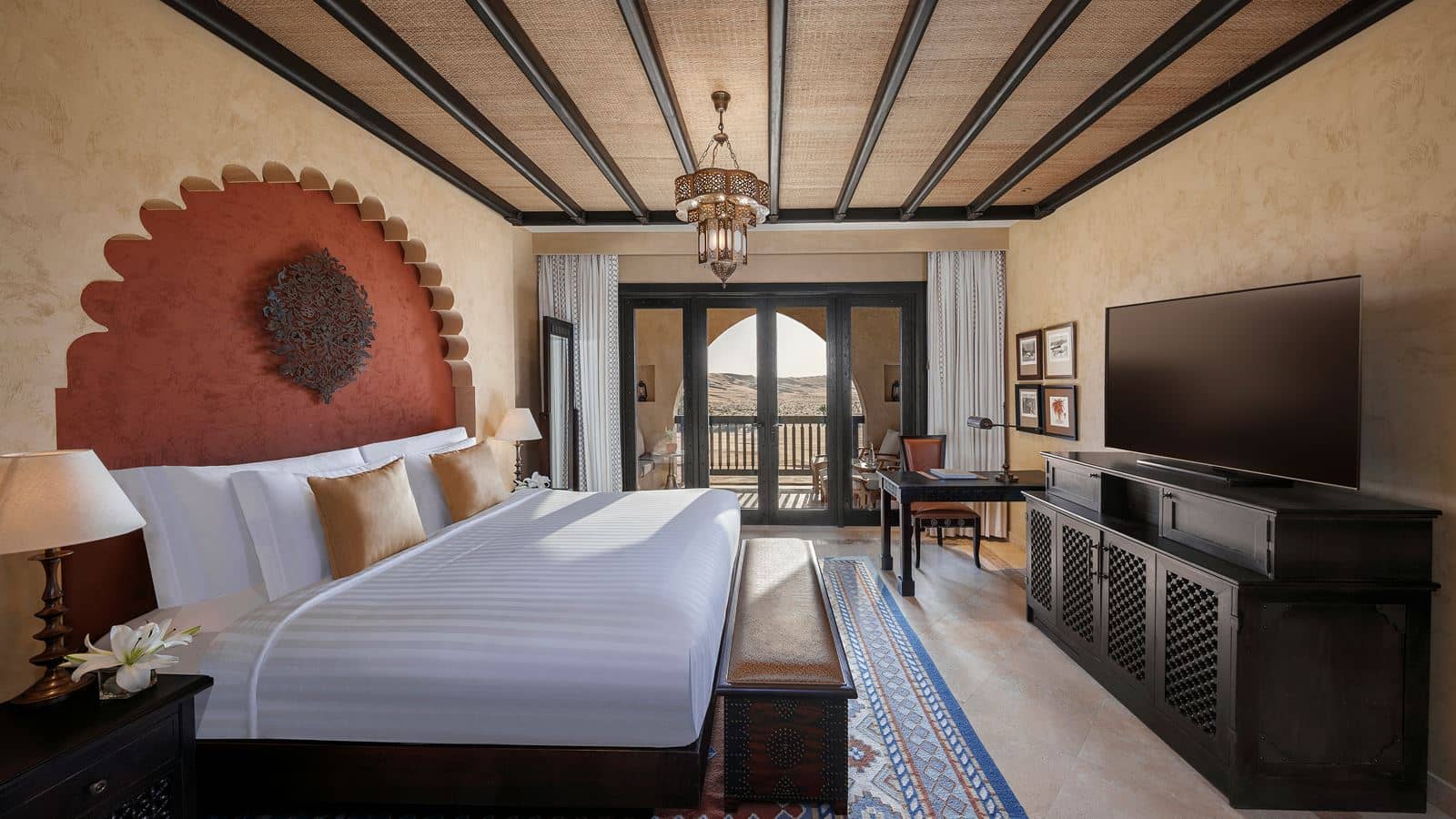 rooms-deluxe-balcony-room