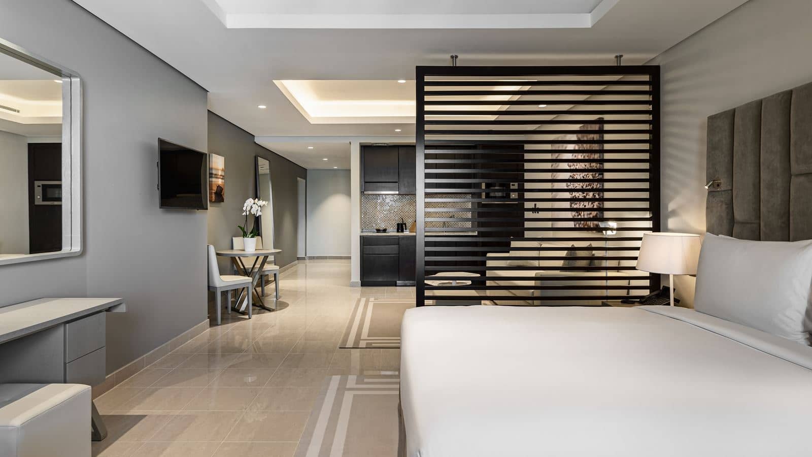 rooms-deluxe-studio-palm-view-apartment