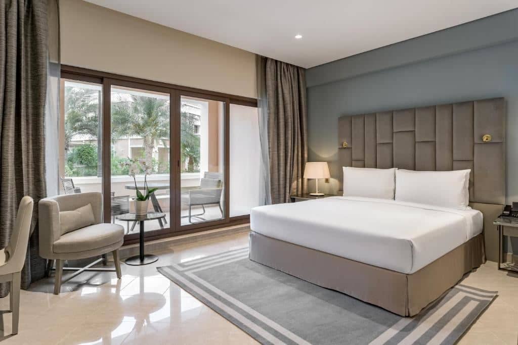 rooms-family-three-bedroom-sea-view-apartment