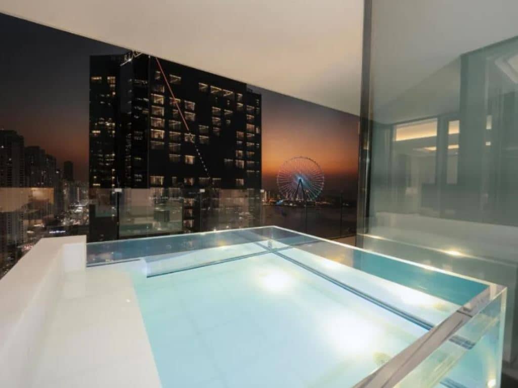 rooms-three-bedroom-residence-with-xl-pool